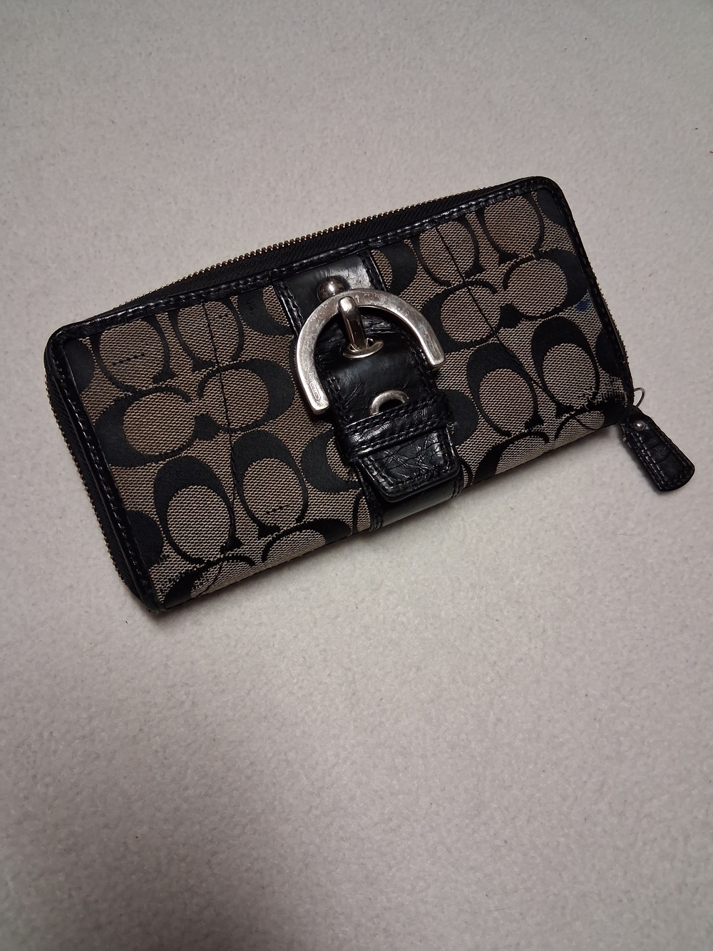 Vintage Coach Black/Tan Signature Canvas Buckle Zip Wallet - Picture 11 of 13